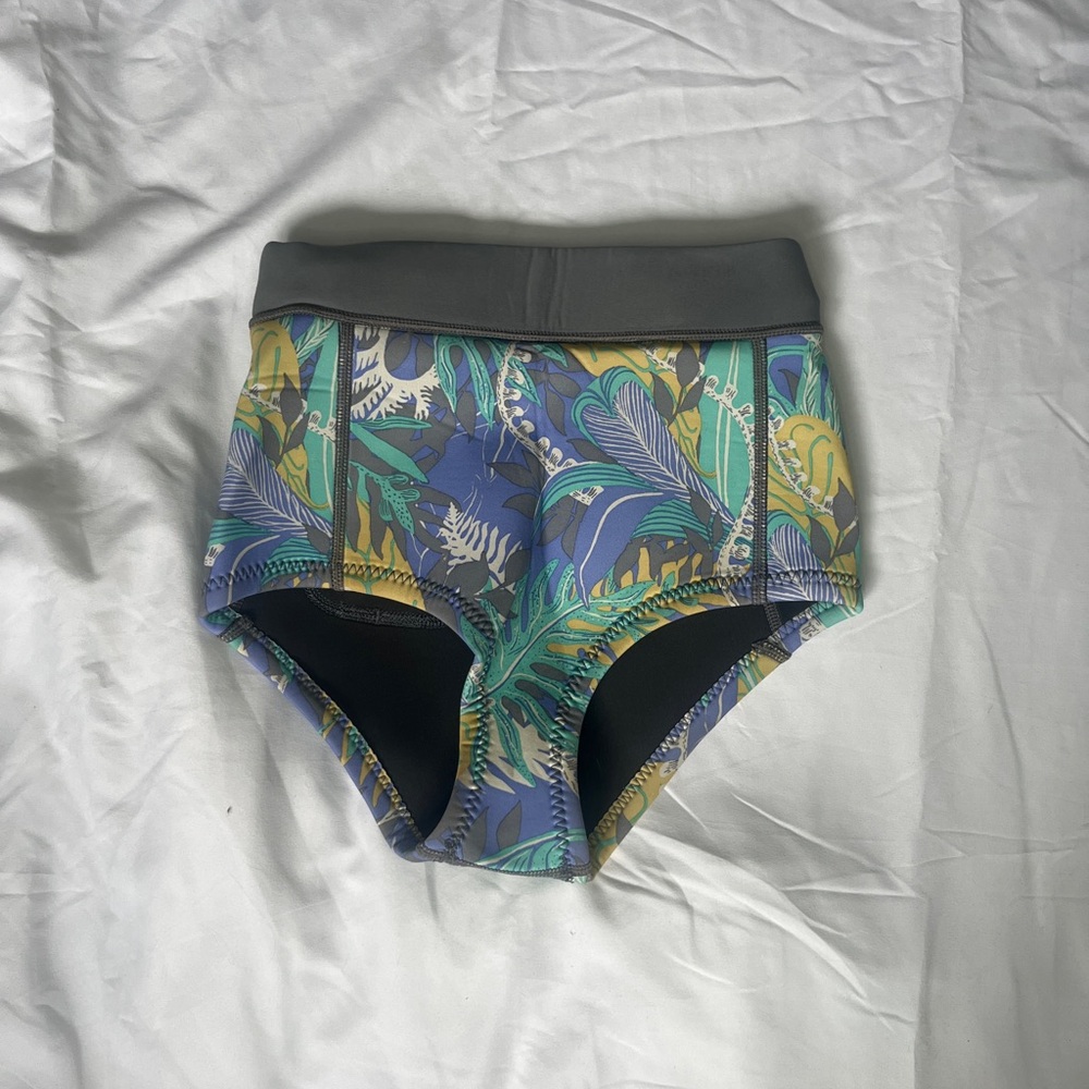 🏄‍♀️EUC Patagonia Yulex high waisted surf bottoms👙🌊